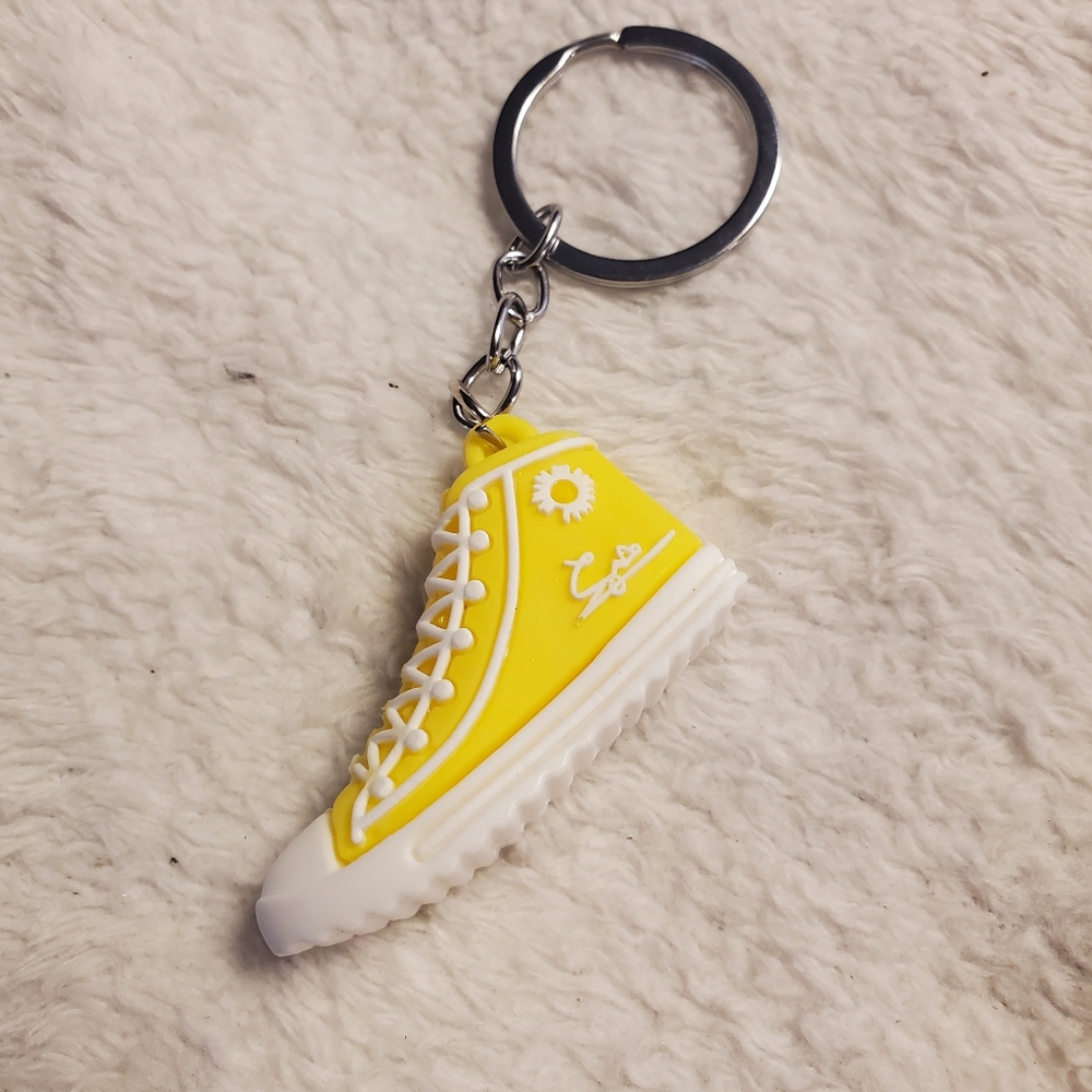 7/$10 Mini Shoe Keychain, New - Picture 2 of 3